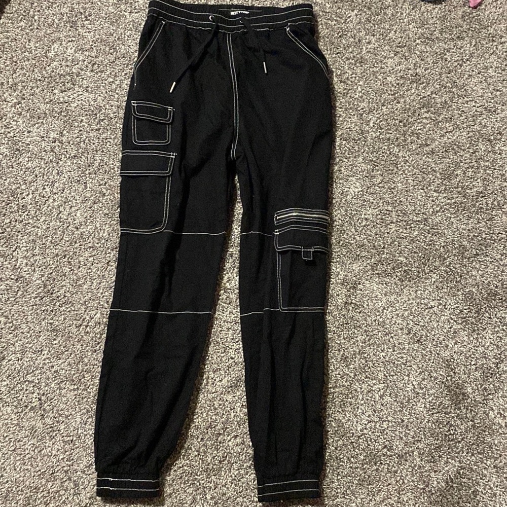 Two cargo pants - Picture 1 of 9